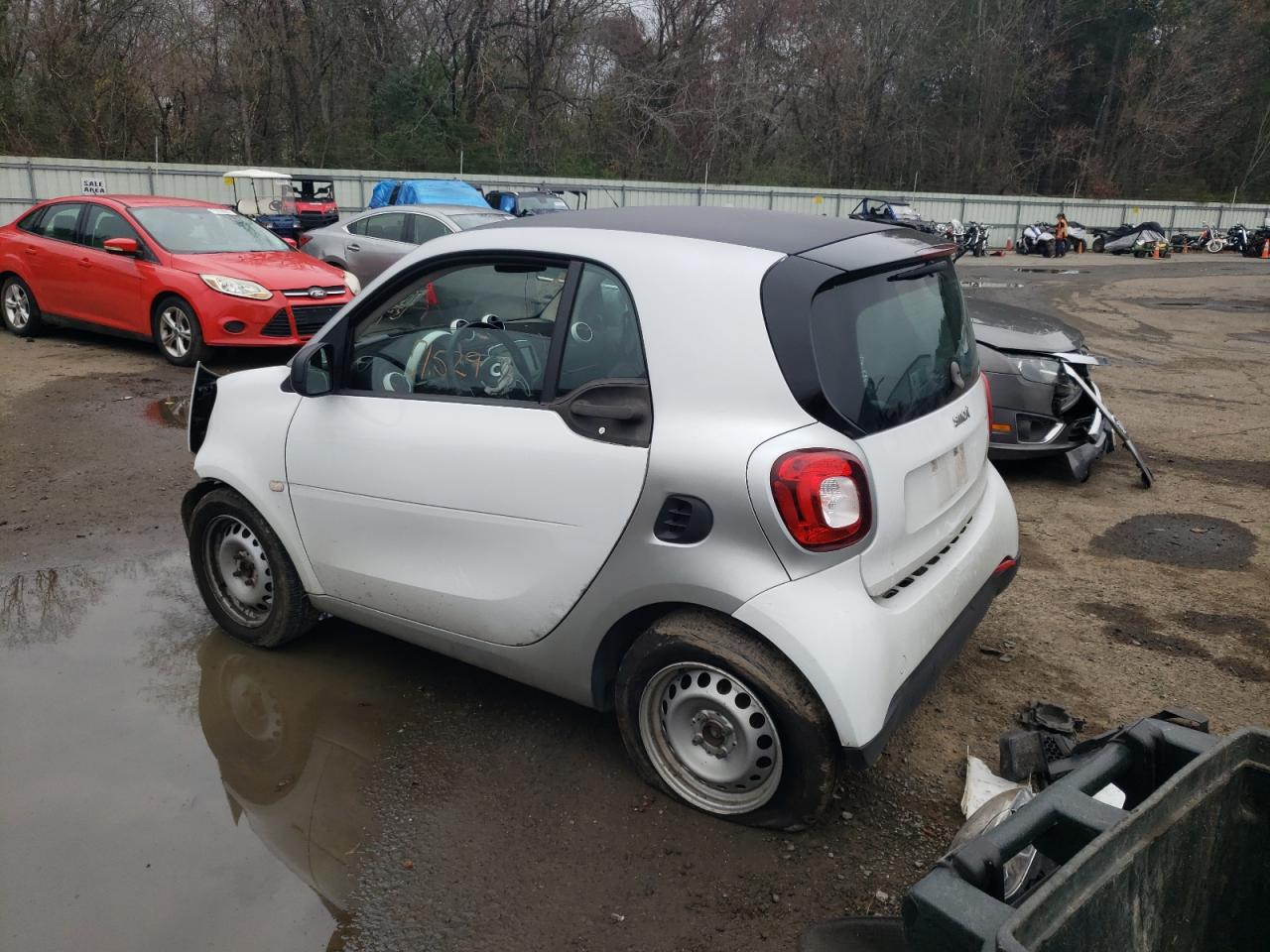 Photo 16 VIN: WMEFJ5DA7GK137220 - SMART FORTWO 