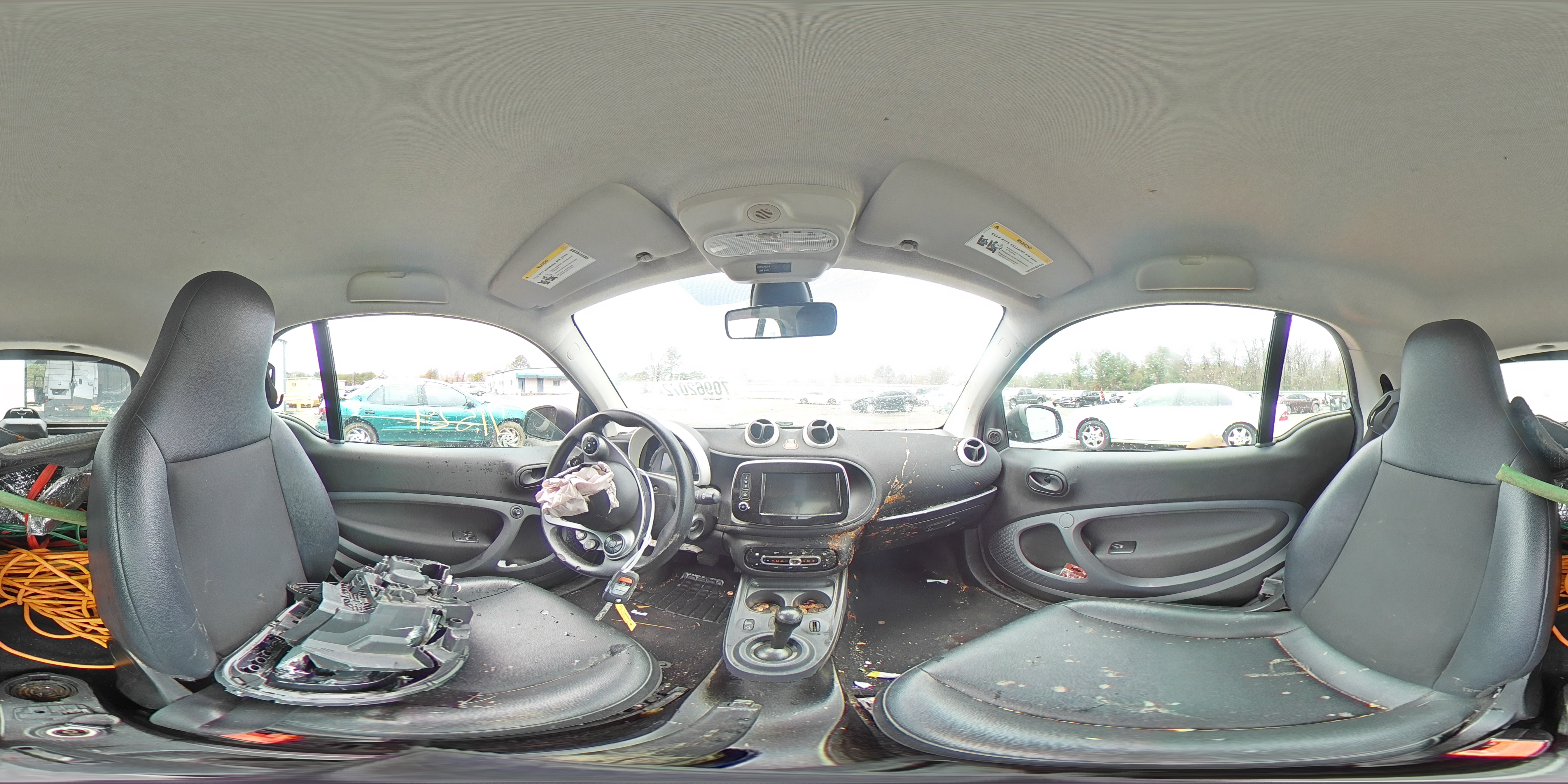 Photo 27 VIN: WMEFJ5DA7GK137220 - SMART FORTWO 