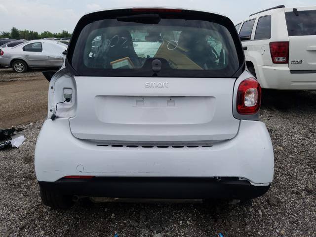 Photo 5 VIN: WMEFJ5DA7GK153465 - SMART FORTWO 