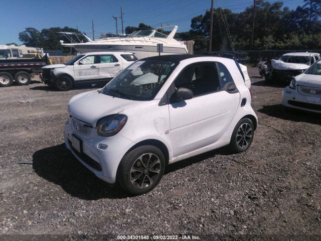 Photo 1 VIN: WMEFJ5DA7HK175905 - SMART FORTWO 