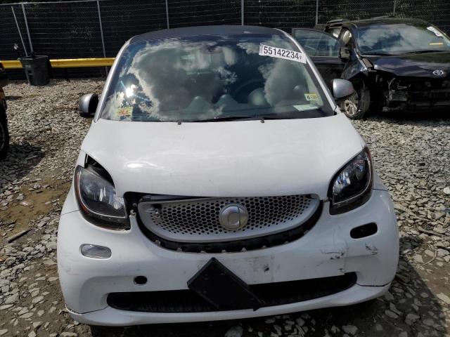 Photo 4 VIN: WMEFJ5DA8GK044884 - SMART FORTWO 