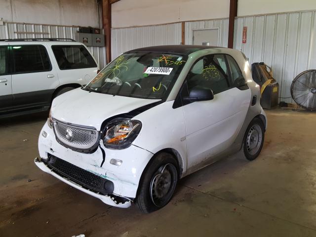 Photo 1 VIN: WMEFJ5DA8GK141745 - SMART FORTWO 