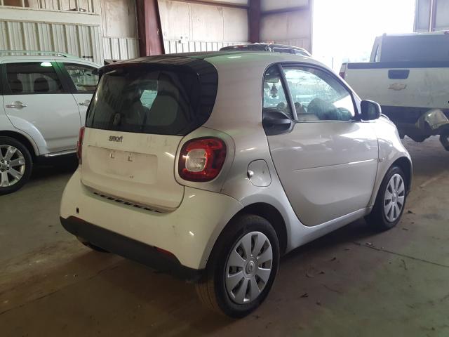 Photo 3 VIN: WMEFJ5DA8GK141745 - SMART FORTWO 