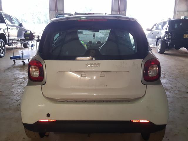 Photo 5 VIN: WMEFJ5DA8GK141745 - SMART FORTWO 