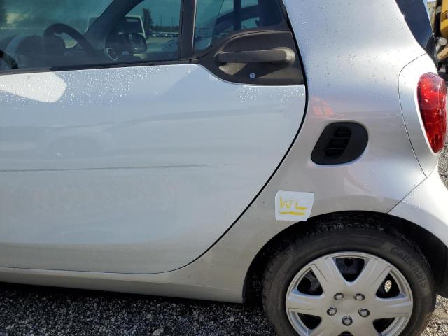 Photo 11 VIN: WMEFJ5DA8GK142278 - SMART FORTWO 