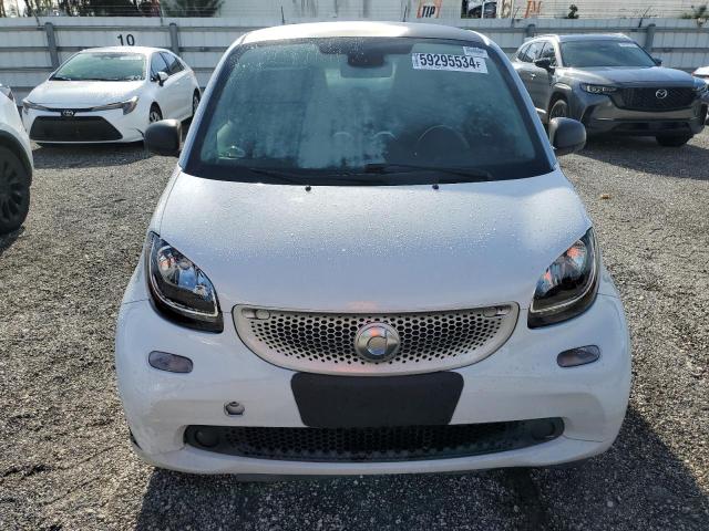 Photo 4 VIN: WMEFJ5DA8GK142278 - SMART FORTWO 