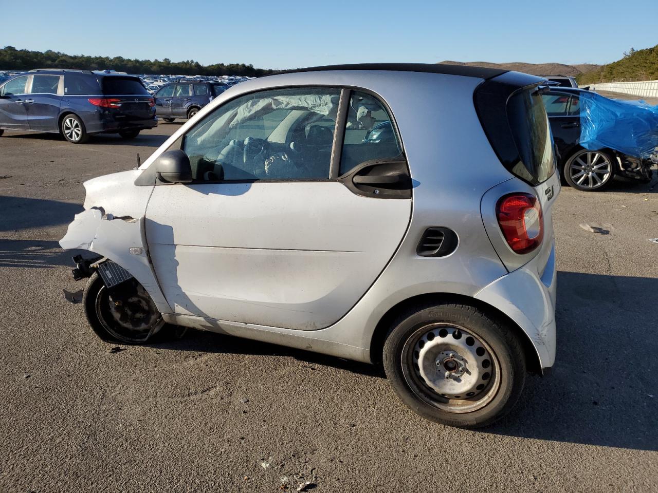 Photo 1 VIN: WMEFJ5DA8HK170261 - SMART FORTWO 