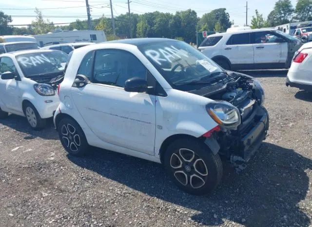 Photo 0 VIN: WMEFJ5DA8HK218406 - SMART FORTWO 