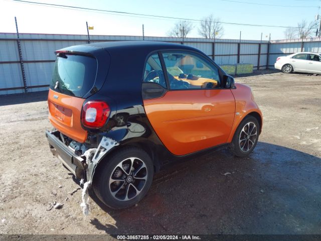 Photo 3 VIN: WMEFJ5DA9GK048233 - SMART FORTWO 