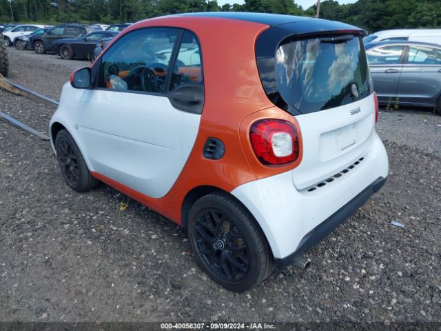 Photo 2 VIN: WMEFJ5DA9GK054971 - SMART FORTWO 