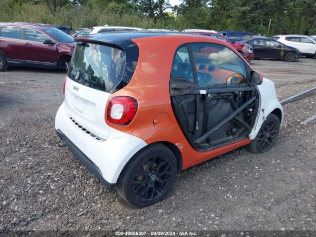 Photo 3 VIN: WMEFJ5DA9GK054971 - SMART FORTWO 