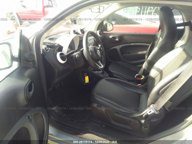 Photo 7 VIN: WMEFJ5DA9GK139874 - SMART FORTWO 