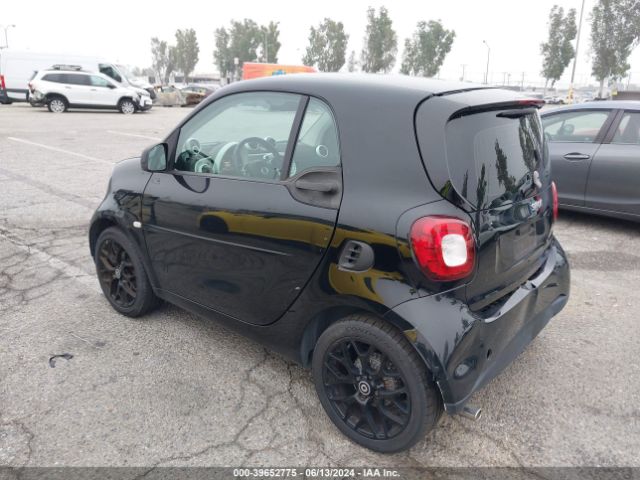 Photo 2 VIN: WMEFJ5DA9HK185481 - SMART FORTWO 