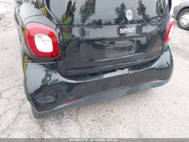 Photo 5 VIN: WMEFJ5DA9HK185481 - SMART FORTWO 