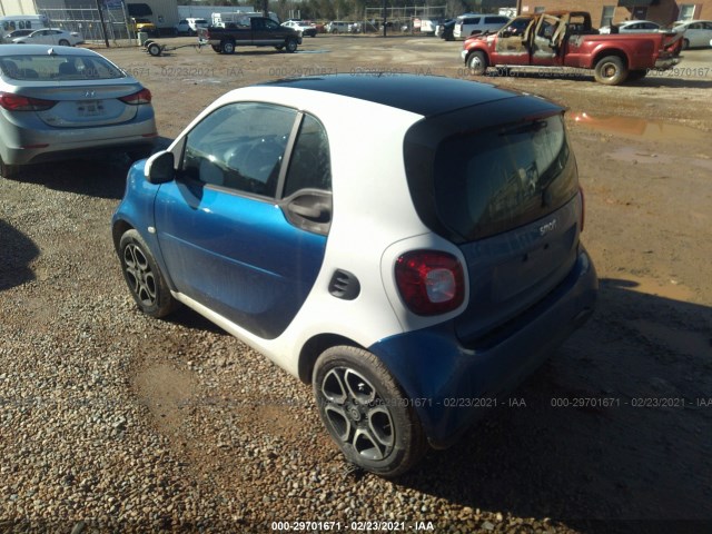 Photo 2 VIN: WMEFJ5DAXGK059113 - SMART FORTWO 