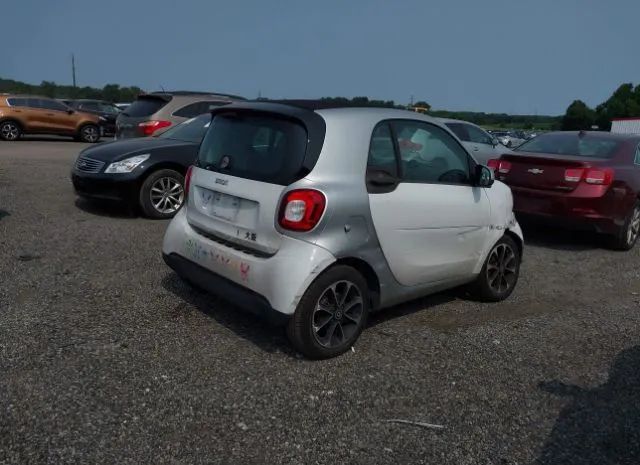 Photo 3 VIN: WMEFJ5DAXGK062576 - SMART FORTWO 