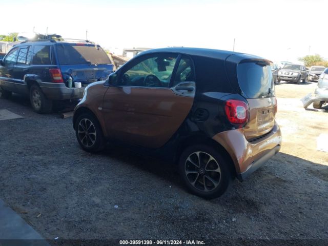 Photo 2 VIN: WMEFJ5DAXGK070662 - SMART FORTWO 