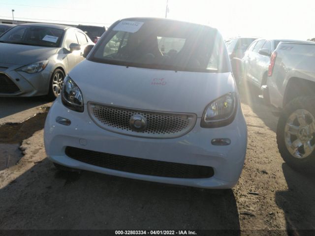 Photo 5 VIN: WMEFJ5DAXGK139141 - SMART FORTWO 