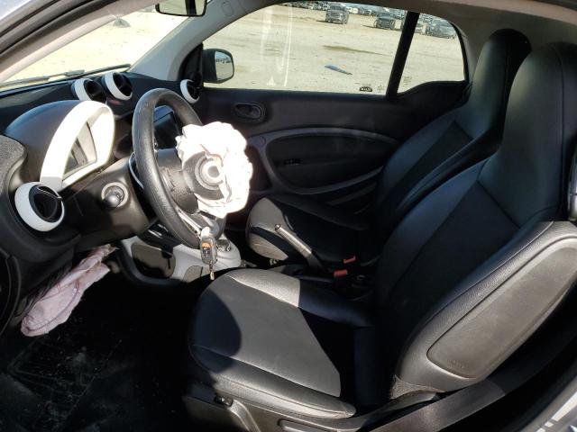 Photo 6 VIN: WMEFJ5DAXHK168267 - SMART FORTWO 