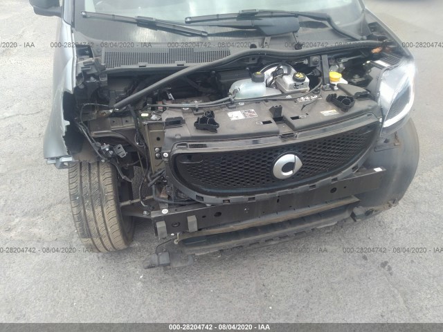 Photo 5 VIN: WMEFJ9BA0JK271424 - SMART FORTWO ELECTRIC DRIVE 