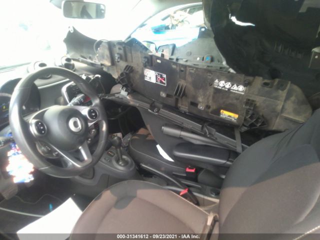 Photo 4 VIN: WMEFJ9BA2HK228567 - SMART FORTWO ELECTRIC DRIVE 