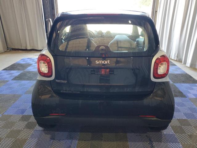 Photo 5 VIN: WMEFJ9BA2HK230187 - SMART FORTWO 