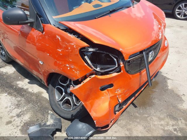 Photo 5 VIN: WMEFJ9BA2JK278942 - SMART FORTWO 