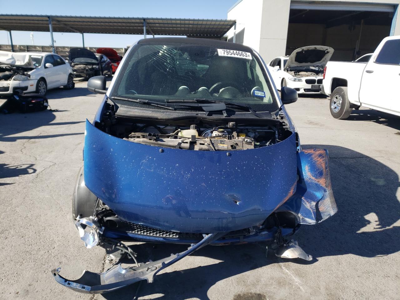 Photo 4 VIN: WMEFJ9BA2JK320901 - SMART FORTWO 