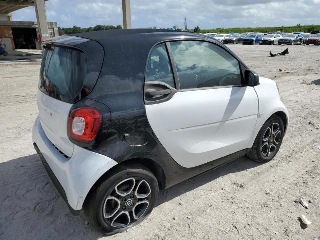 Photo 2 VIN: WMEFJ9BA2KK359487 - SMART FORTWO 