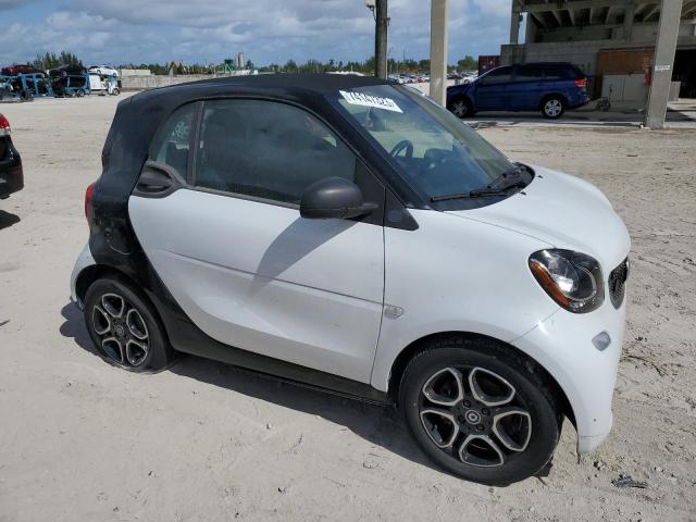 Photo 3 VIN: WMEFJ9BA2KK359487 - SMART FORTWO 