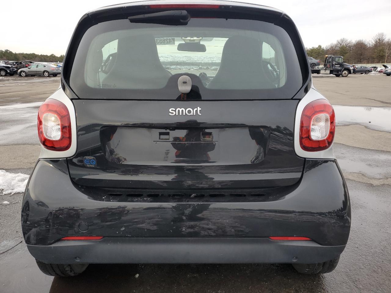 Photo 9 VIN: WMEFJ9BA4JK283737 - SMART FORTWO 