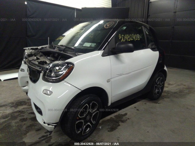 Photo 1 VIN: WMEFJ9BA4JK314016 - SMART FORTWO ELECTRIC DRIVE 