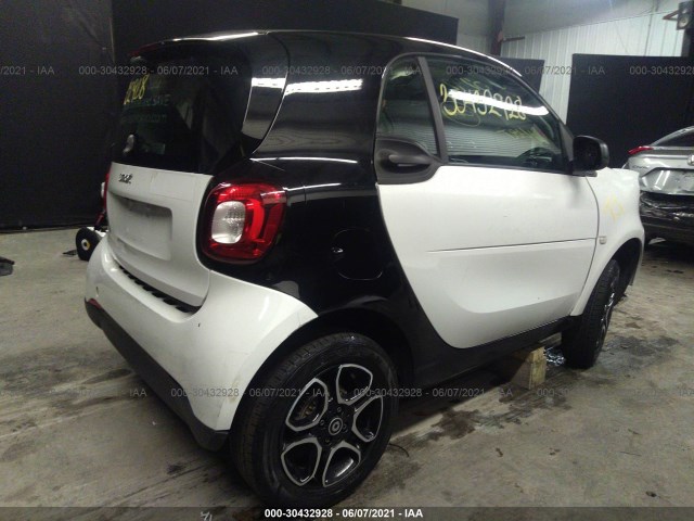 Photo 3 VIN: WMEFJ9BA4JK314016 - SMART FORTWO ELECTRIC DRIVE 