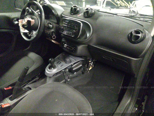 Photo 4 VIN: WMEFJ9BA4JK314016 - SMART FORTWO ELECTRIC DRIVE 