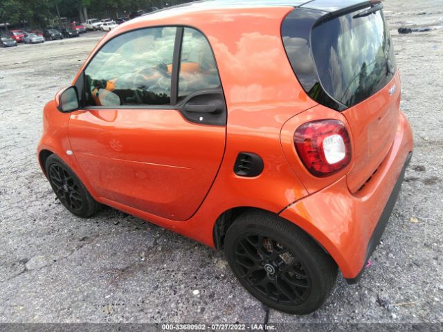 Photo 2 VIN: WMEFJ9BA4JK323511 - SMART FORTWO ELECTRIC DRIVE 