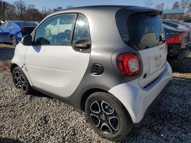 Photo 1 VIN: WMEFJ9BA4KK386190 - SMART FORTWO 