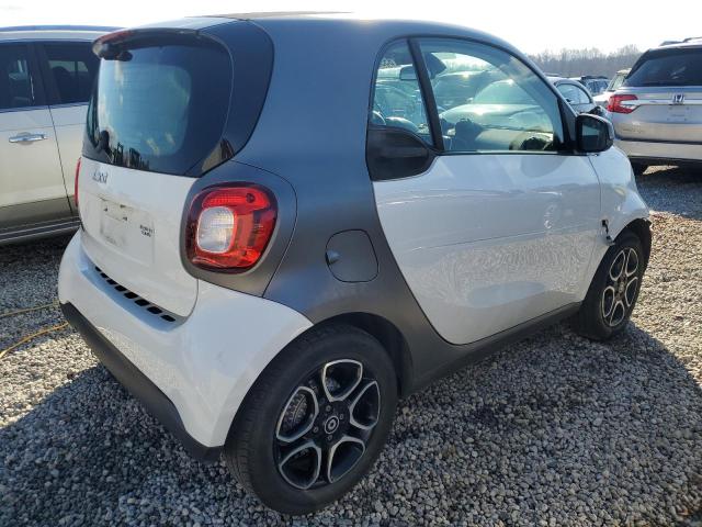 Photo 2 VIN: WMEFJ9BA4KK386190 - SMART FORTWO 