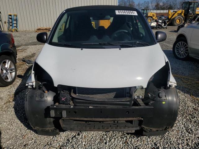 Photo 4 VIN: WMEFJ9BA4KK386190 - SMART FORTWO 