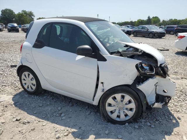 Photo 3 VIN: WMEFJ9BA5JK315174 - SMART FORTWO 