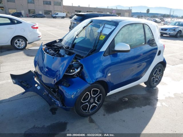 Photo 1 VIN: WMEFJ9BA6JK307018 - SMART FORTWO 