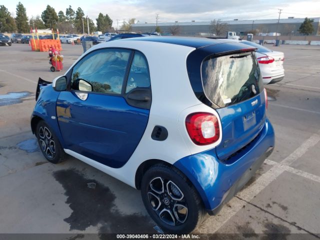 Photo 2 VIN: WMEFJ9BA6JK307018 - SMART FORTWO 