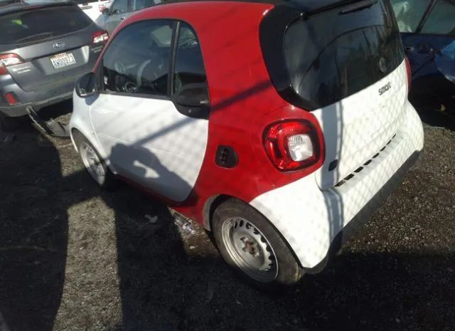 Photo 2 VIN: WMEFJ9BA6KK359850 - SMART FORTWO 