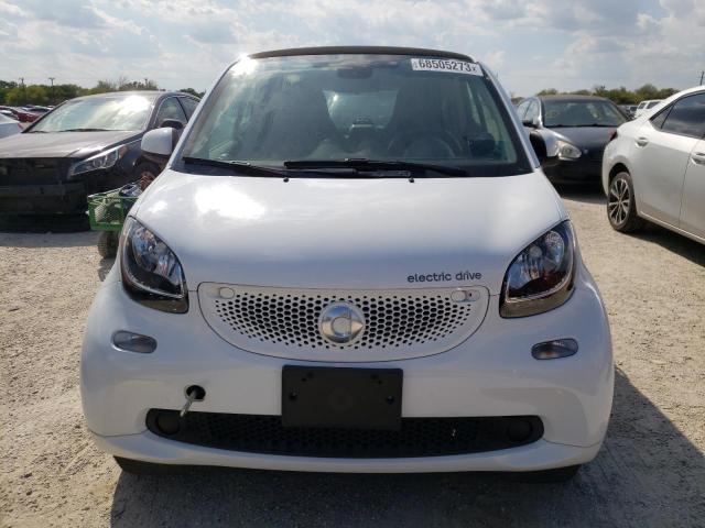 Photo 4 VIN: WMEFJ9BA8HK229920 - SMART FORTWO 