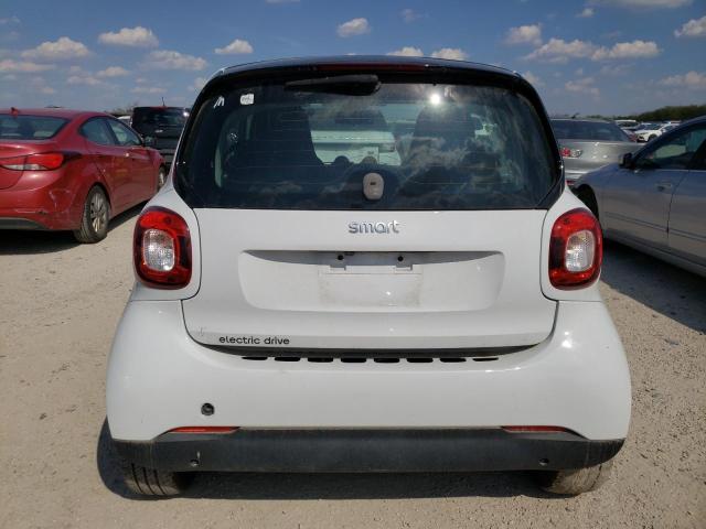 Photo 5 VIN: WMEFJ9BA8HK229920 - SMART FORTWO 