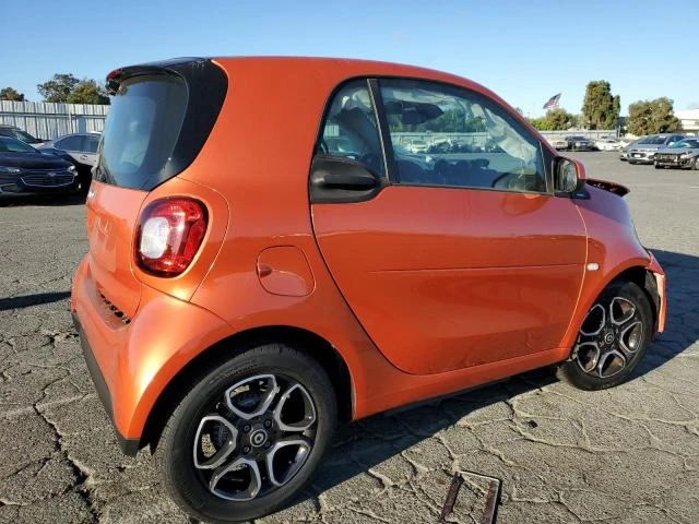 Photo 2 VIN: WMEFJ9BA8JK321230 - SMART FORTWO 