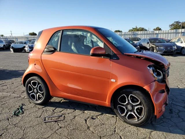 Photo 3 VIN: WMEFJ9BA8JK321230 - SMART FORTWO 