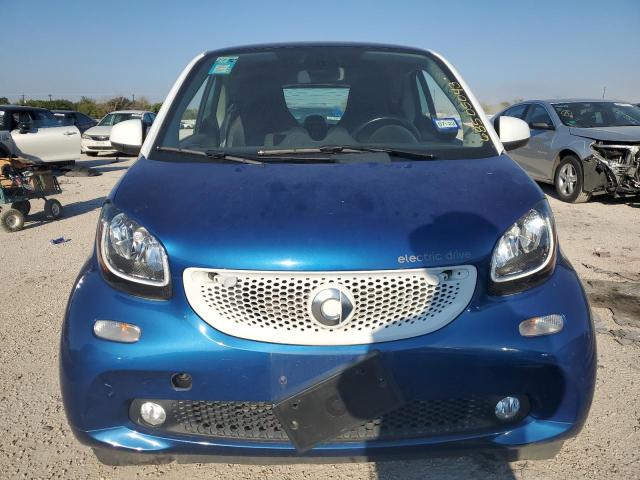 Photo 4 VIN: WMEFJ9BA9HK230297 - SMART FORTWO 