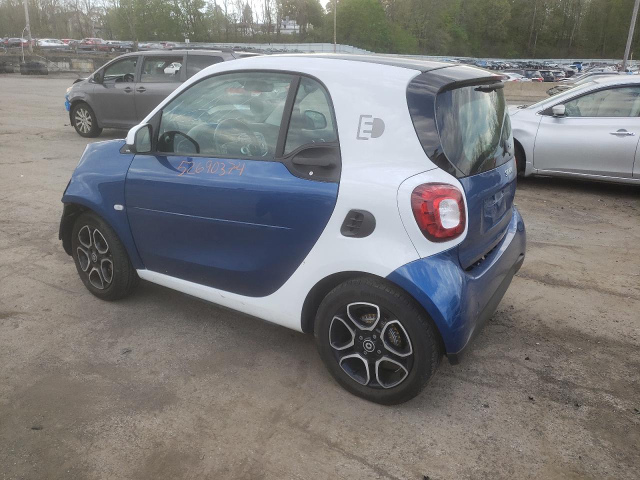 Photo 1 VIN: WMEFJ9BAXHK237694 - SMART FORTWO 