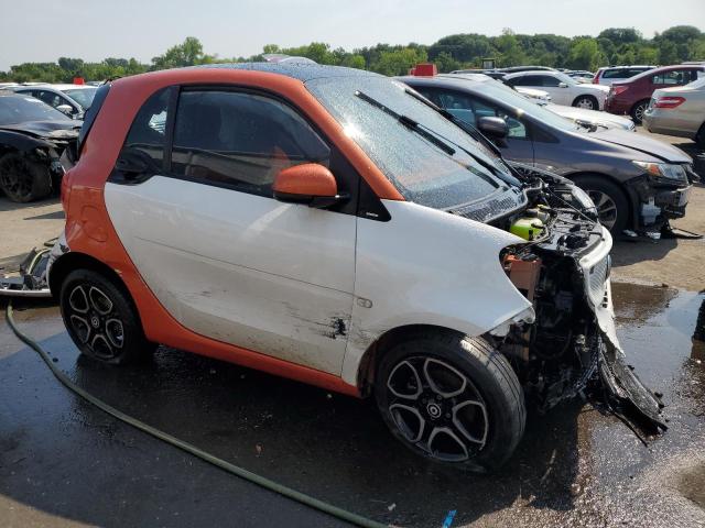 Photo 3 VIN: WMEFJ9BAXJK280745 - SMART FORTWO 