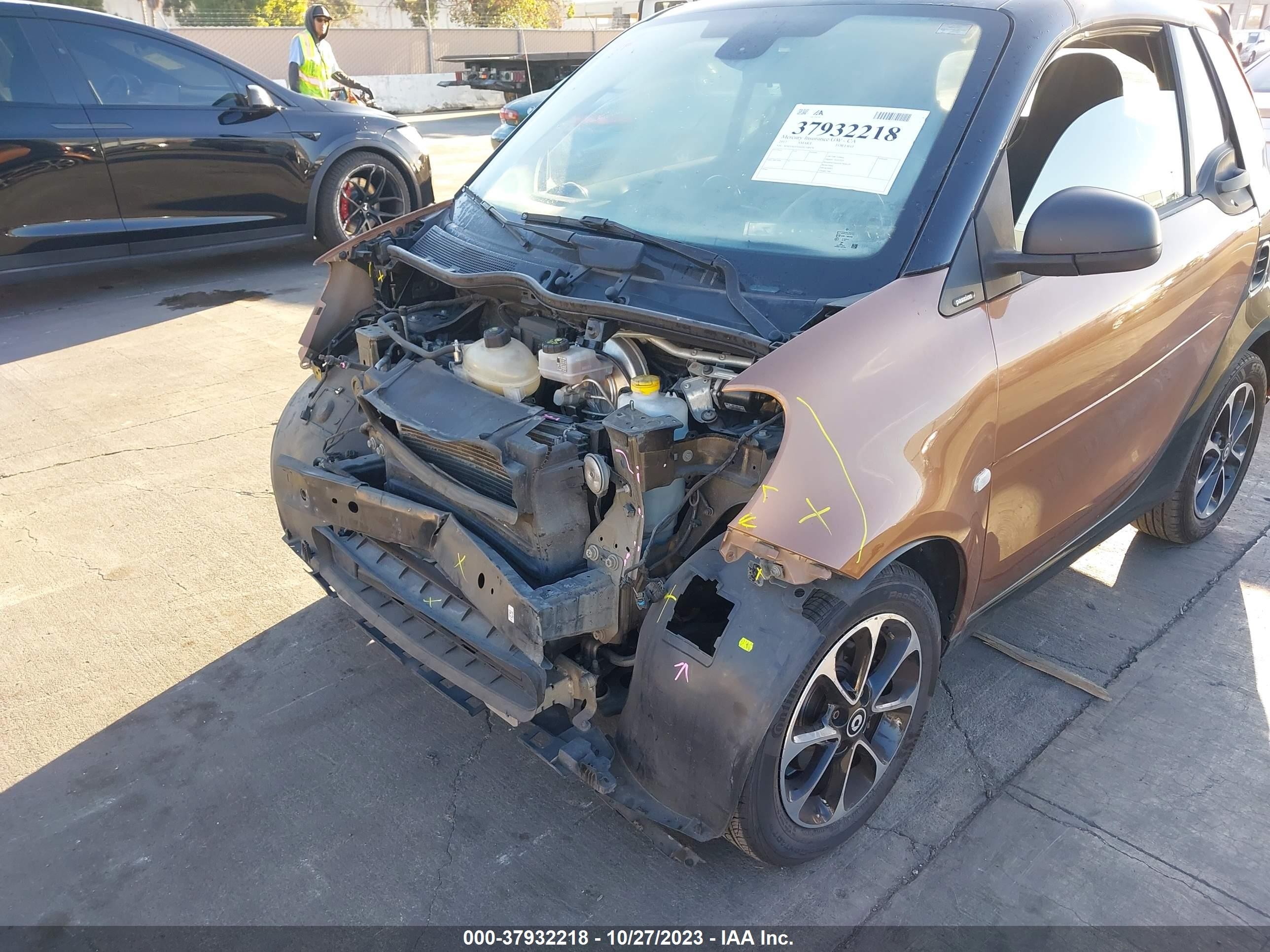 Photo 5 VIN: WMEFK5DA6HK168974 - SMART FORTWO 